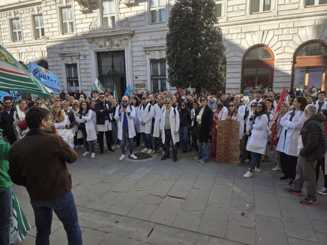 a2d1991f-81ad-4458-9e35-c18da076643e a2d1991f-81ad-4458-9e35-c18da076643e